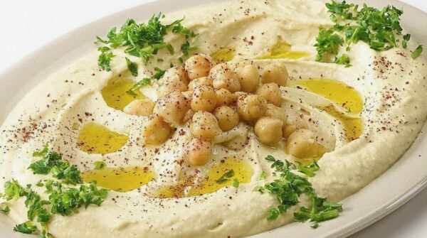 سلطة الحمص بالطحينة