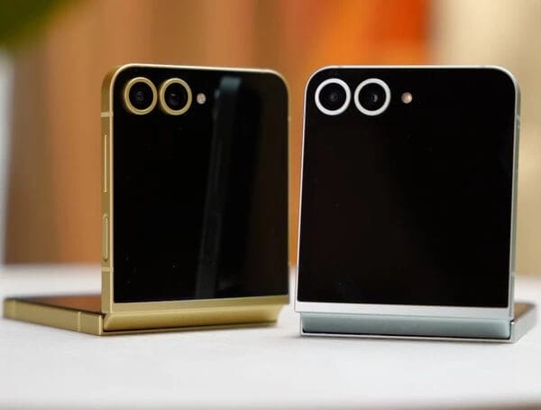 هاتف Samsung Galaxy Z Flip 6