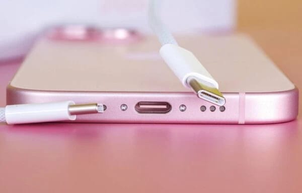 هاتف iPhone 15 