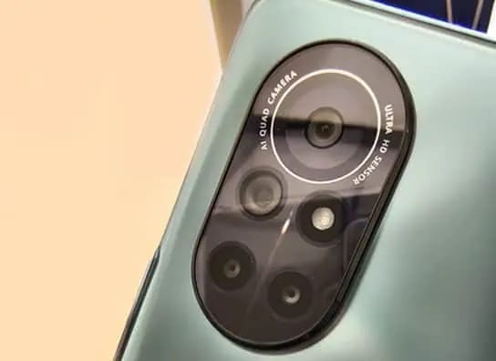 هاتف Huawei Nova 8 5G