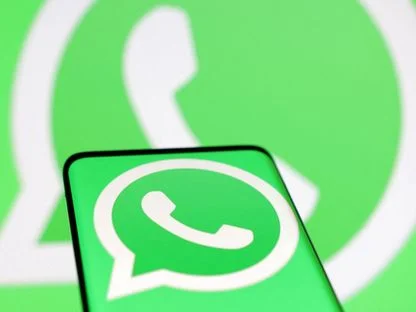 تطبيق واتساب 
