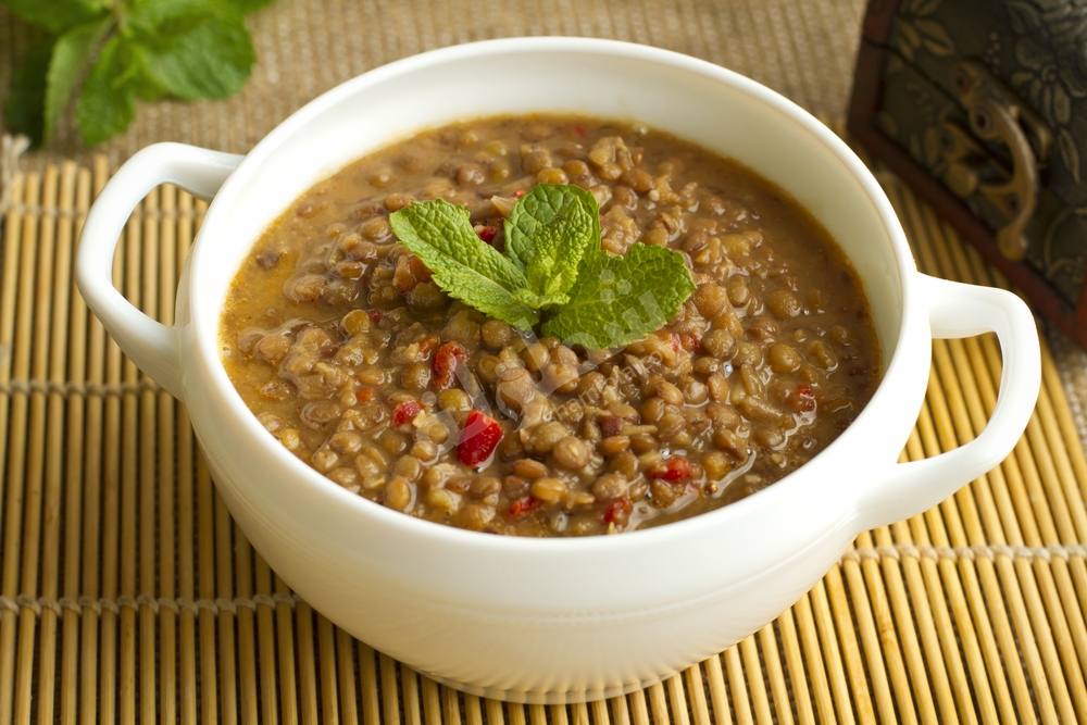 شوربة العدس البني