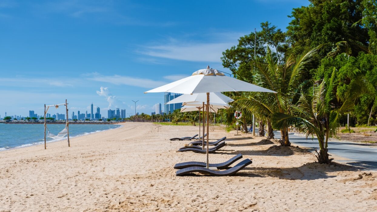 شاطئ جومتين Jomtien Beach