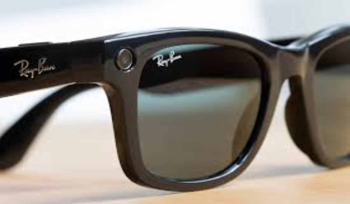 ميتا تكشف عن خطط لإضافة شاشة إلى نظارات Ray-Ban في 2025