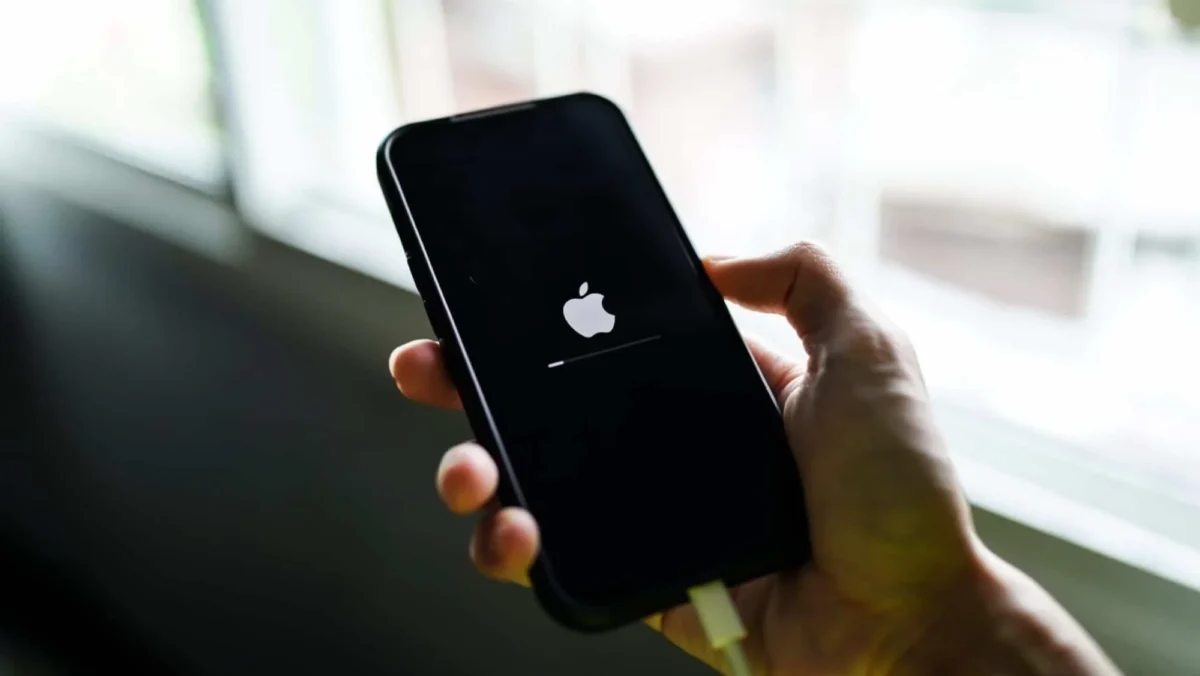 تحديث iOS 18.2