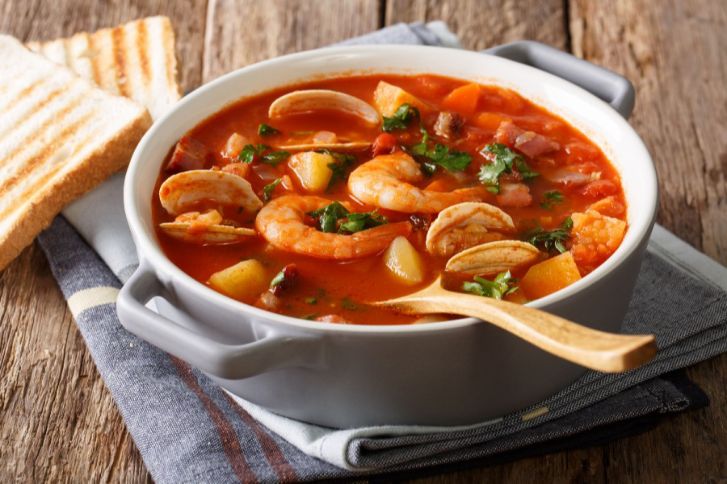شوربة السي فود بالطماطم