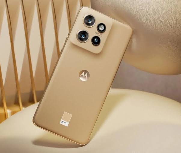 هاتف Motorola Edge 50 Neo