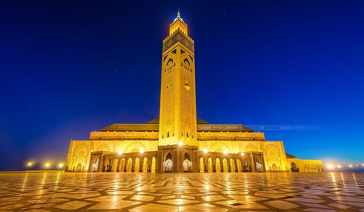 مسجد الحسن الثاني في المغرب: تحفة معمارية تجذب السياح من جميع أنحاء العالم