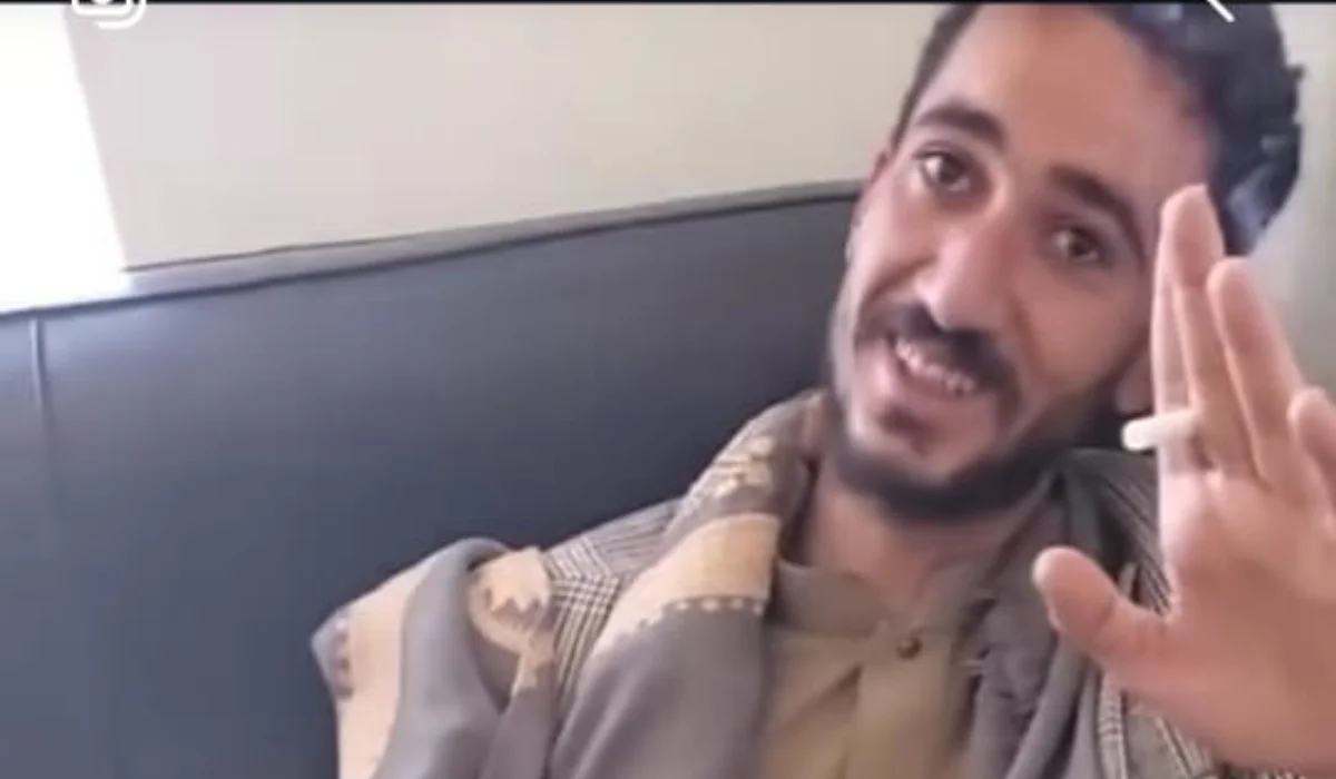 قدم بملامح يد